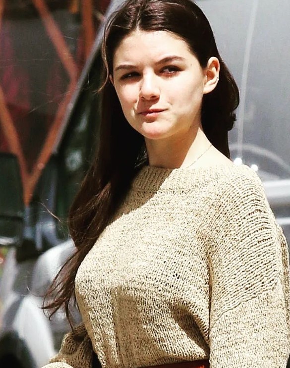 Tom Cruise女兒疑改名與父親撇清關係！18歲亭亭玉立遺傳父母超強基因！