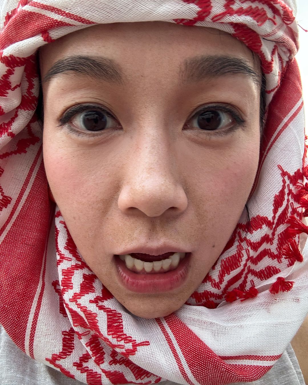 黃心穎極少布性感比堅尼水中蕩漾！惹火上圍全面升級遊迪拜