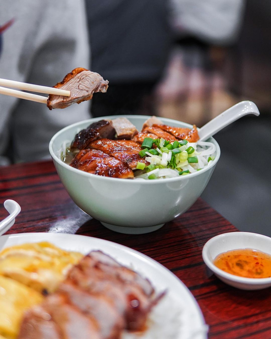 全港8大燒鵝推介|炭燒黑鬃鵝/皮脆肉嫩/油香四溢 | U Food