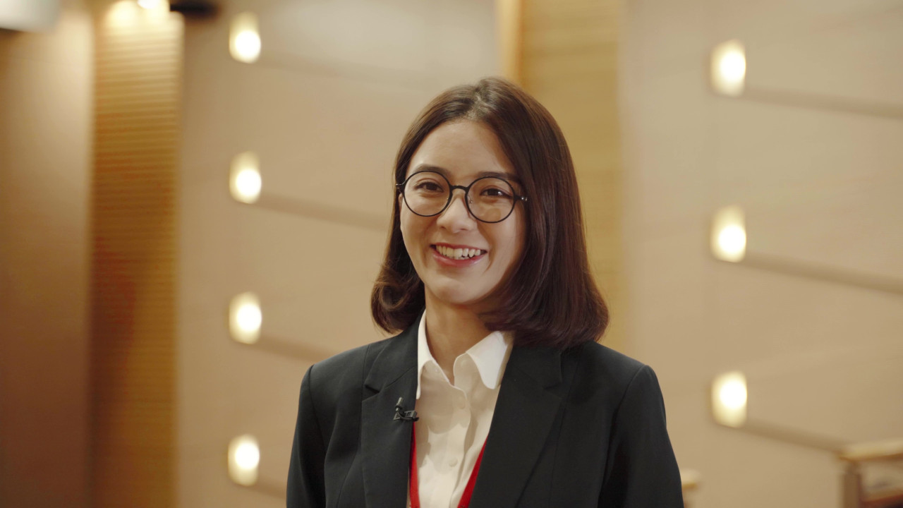 30歲港姐季軍邵初自嘲似84歲！旗袍造型惹網民狠批老相！