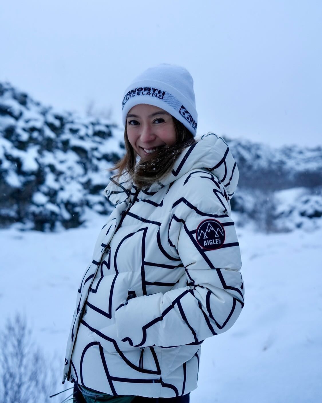 「旅遊達人」梁芷珮家中暗藏小鮮肉！ 20歲大仔激似90年代「不老男神」