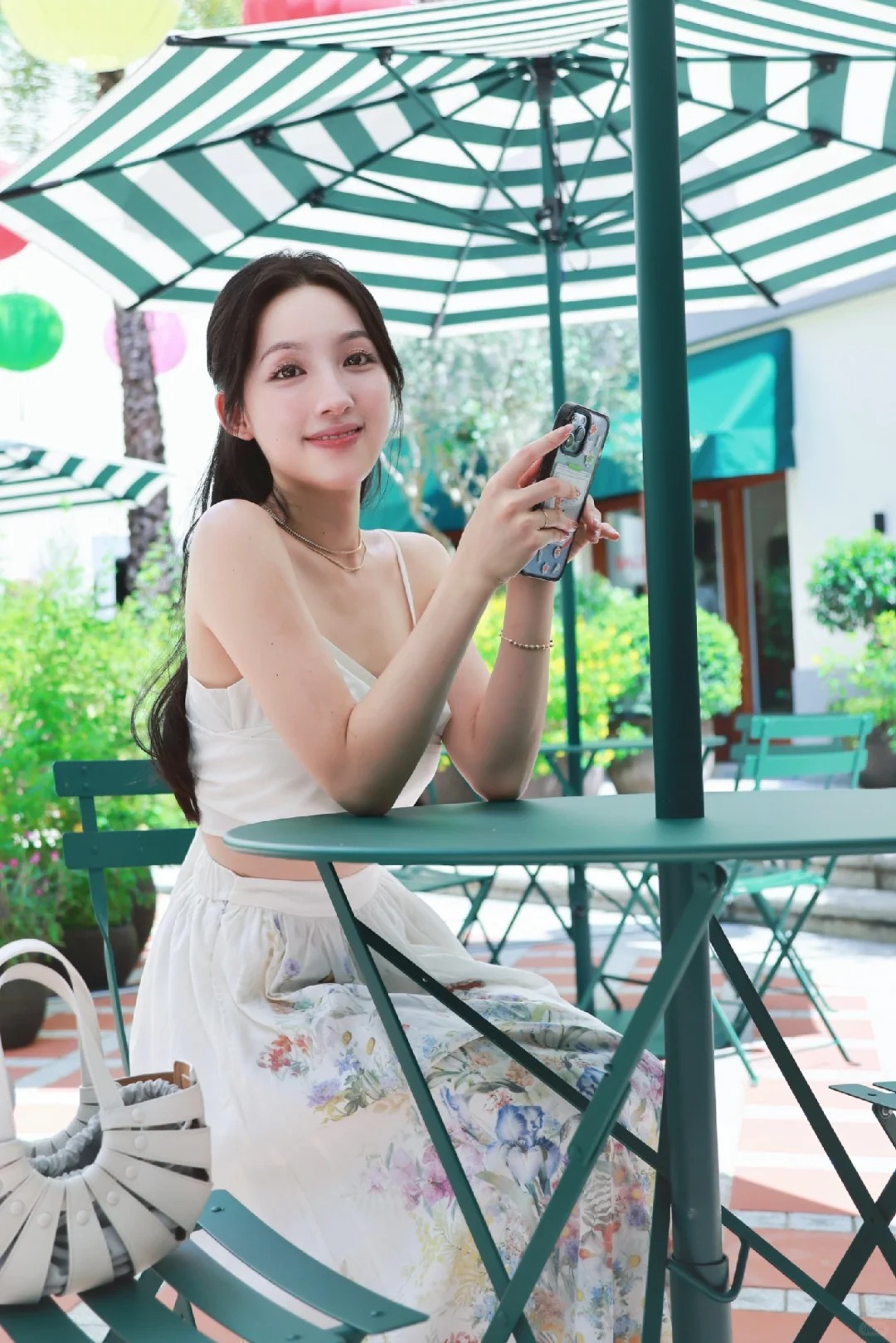 《中年好聲音3》90後美女評判海兒顏值高備受矚目！同張敬軒親密合照獲大讚「好襯」！