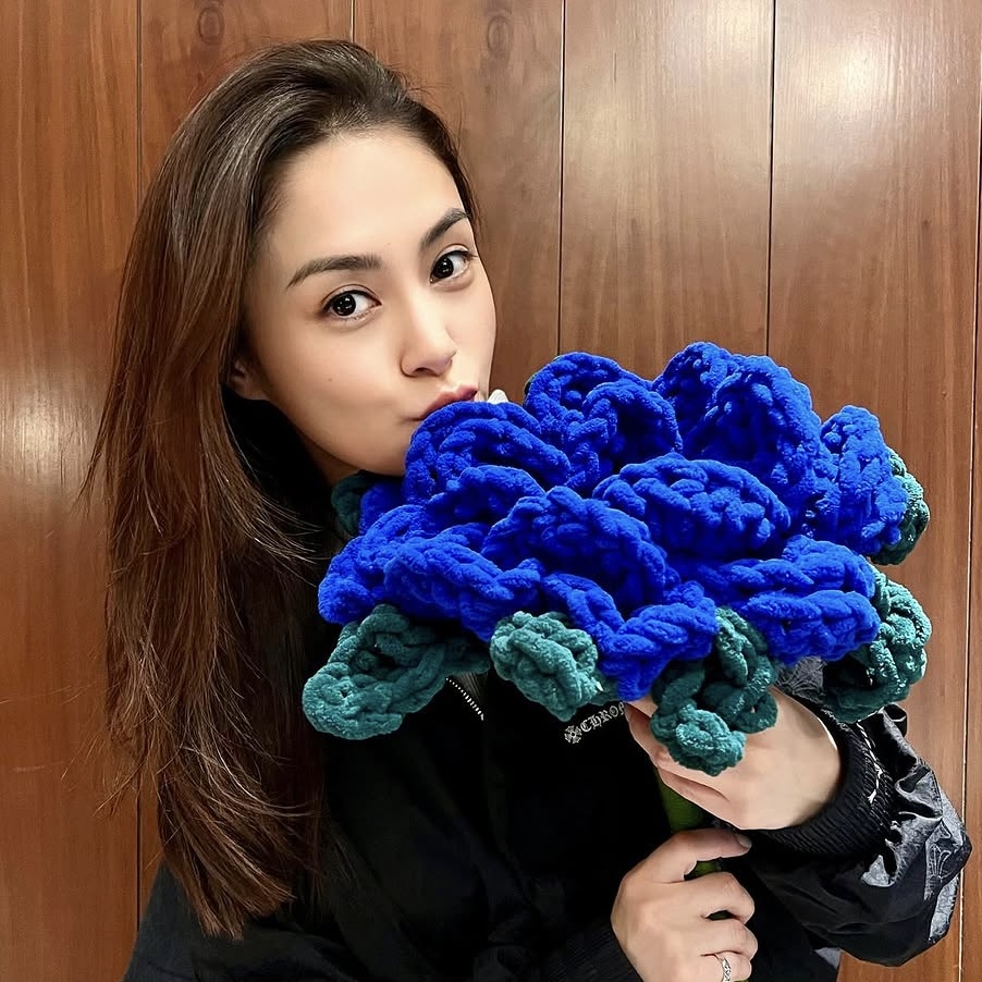 鍾欣潼演唱會生圖曝光真實身形！唱首本名曲被批「走音」!?