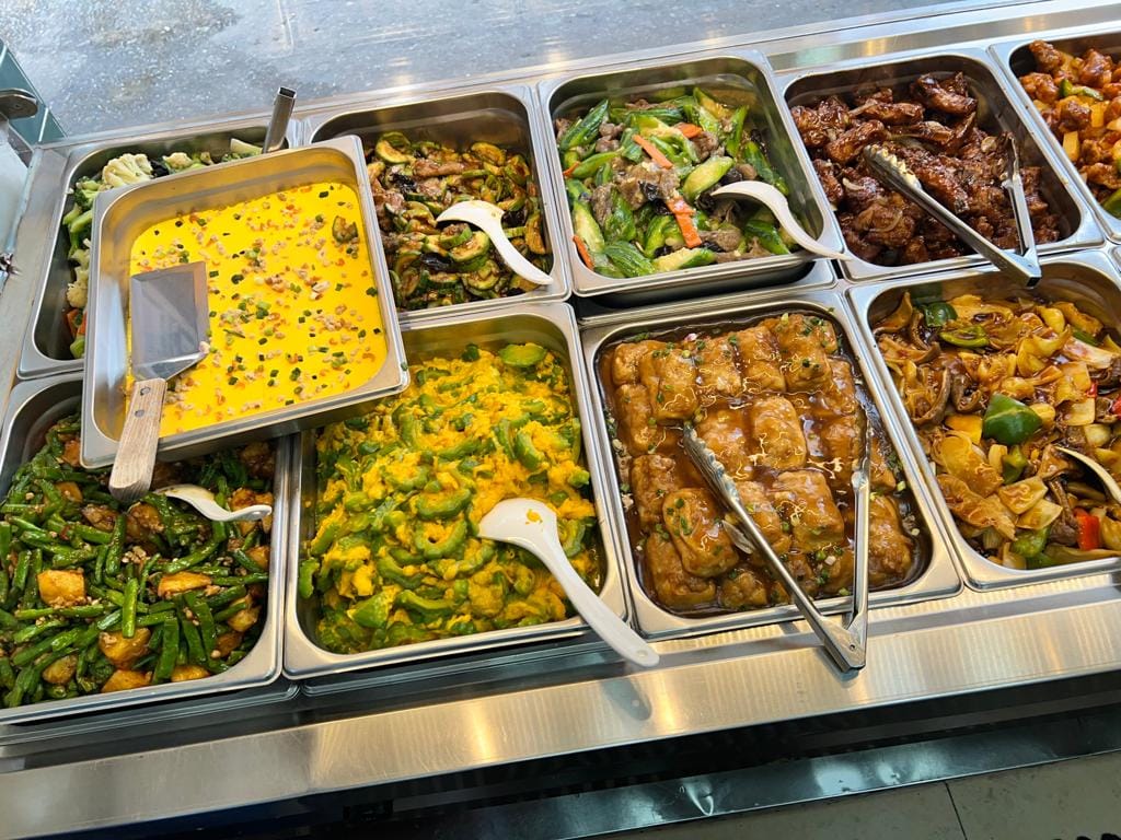 【兩餸飯推介】連鎖餅店聖安娜踩入兩餸飯界 日韓式兩餸飯!必食吉列炸雞蛋豬排、泡菜煎餅、甜辣豬肉 | U Food