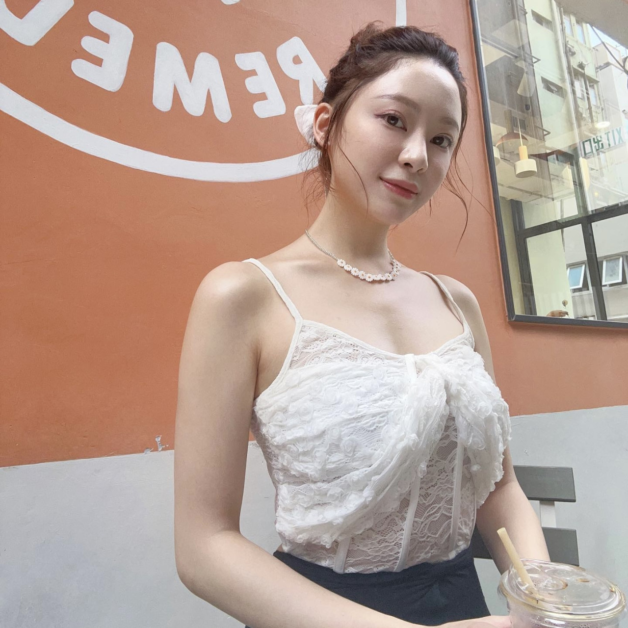 愛回家小花葉蒨文額頭燙傷險留疤！頭髮遮傷口繼續工作極敬業！