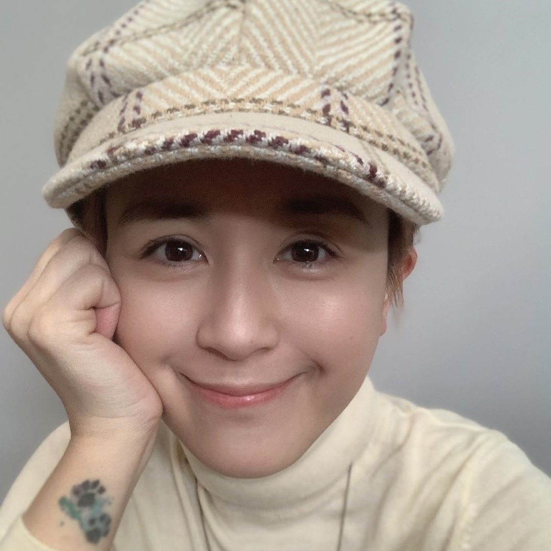 唐寧被捕獲素顏近照曝光！保養得宜獲讚名副其實的「童顏女神！」