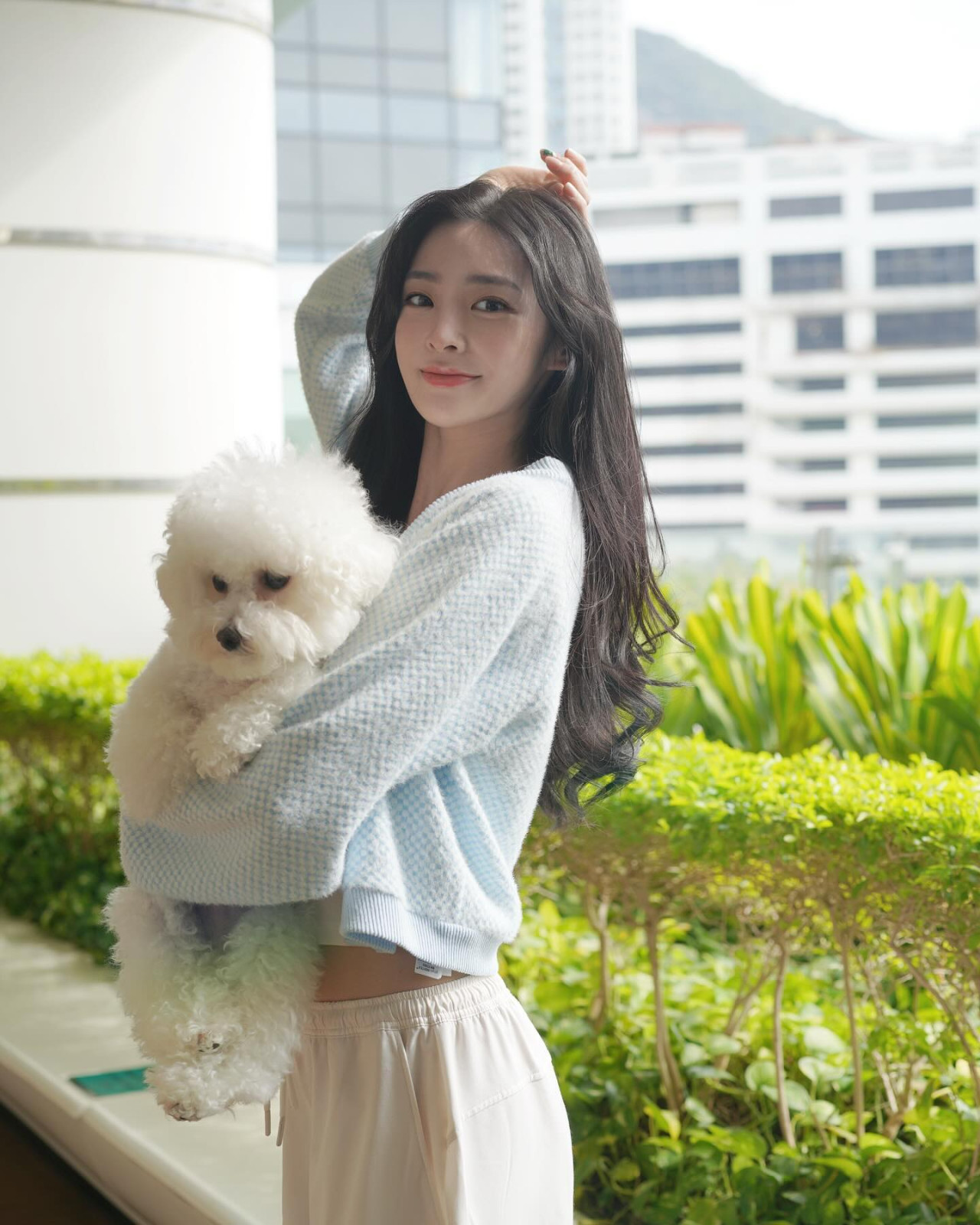 陳楨怡大方分享28歲生日寫真照極惹火！黑絲誘惑大晒43吋逆天長腿！