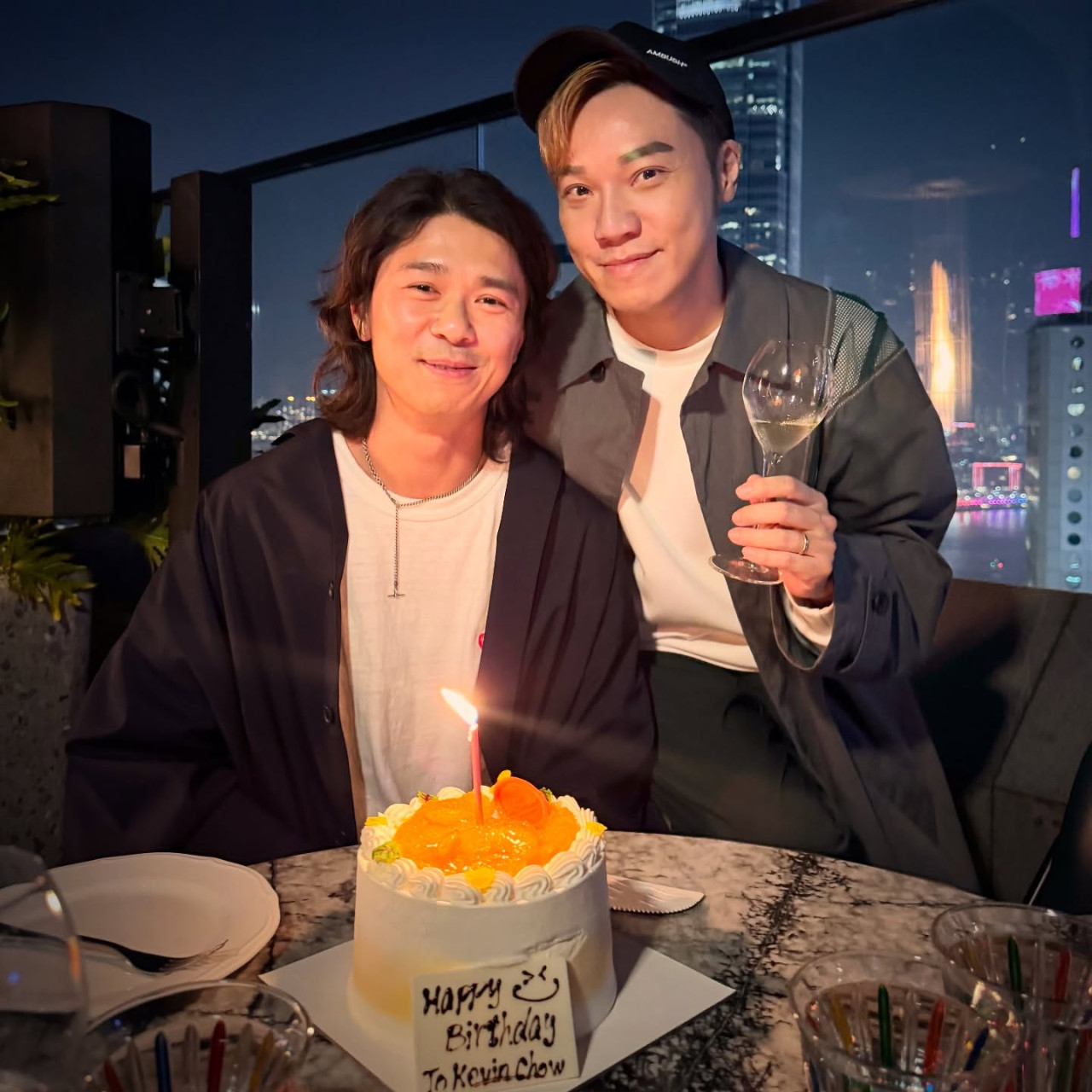 王賢誌破產！出身豪門身家逾30億 勇敢出櫃成娛樂圈首對公開的同性婚姻