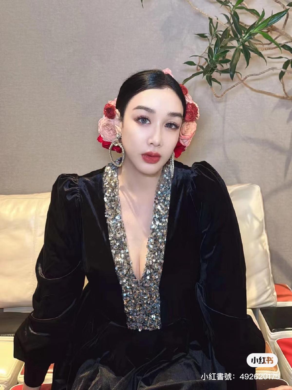 鍾麗緹14歲囡囡盡得真傳越大越靚！二人同框餅印合照美若天仙！