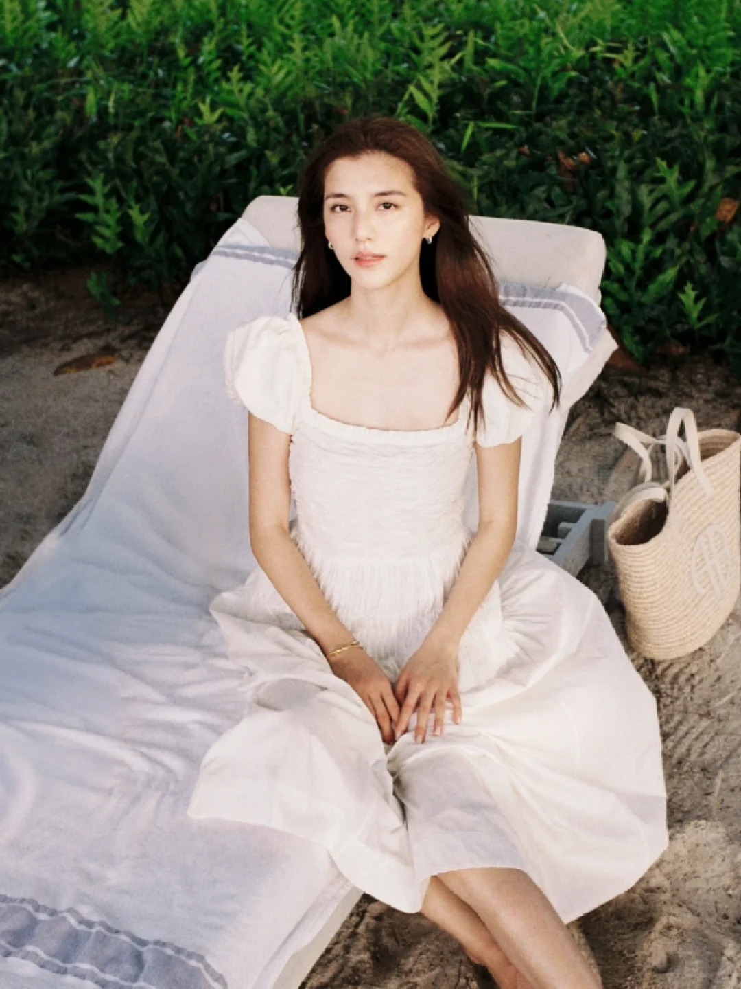  百億新抱吳千語為「女神閨蜜」慶生設宴！複式豪宅內貌曝光巨廳設歐式火爐！