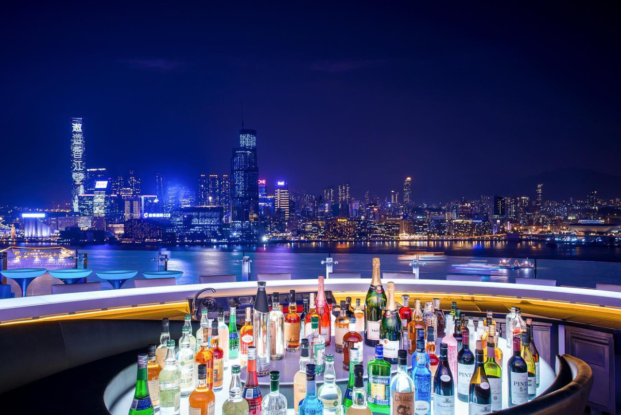 香港除夕倒數推介2025 | 酒店天台派對/溜冰倒數/Live Music等特別體驗