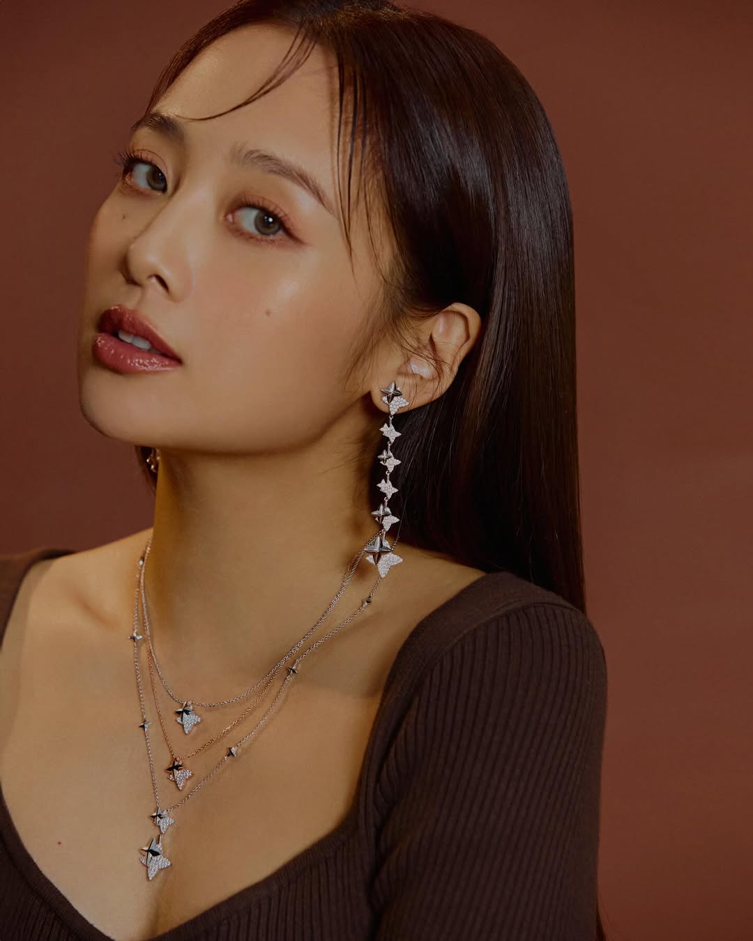 鬼鬼無預警晒孕肚宣布成為人母！去年中仍是單身！網民直呼「BB爸爸是誰？」