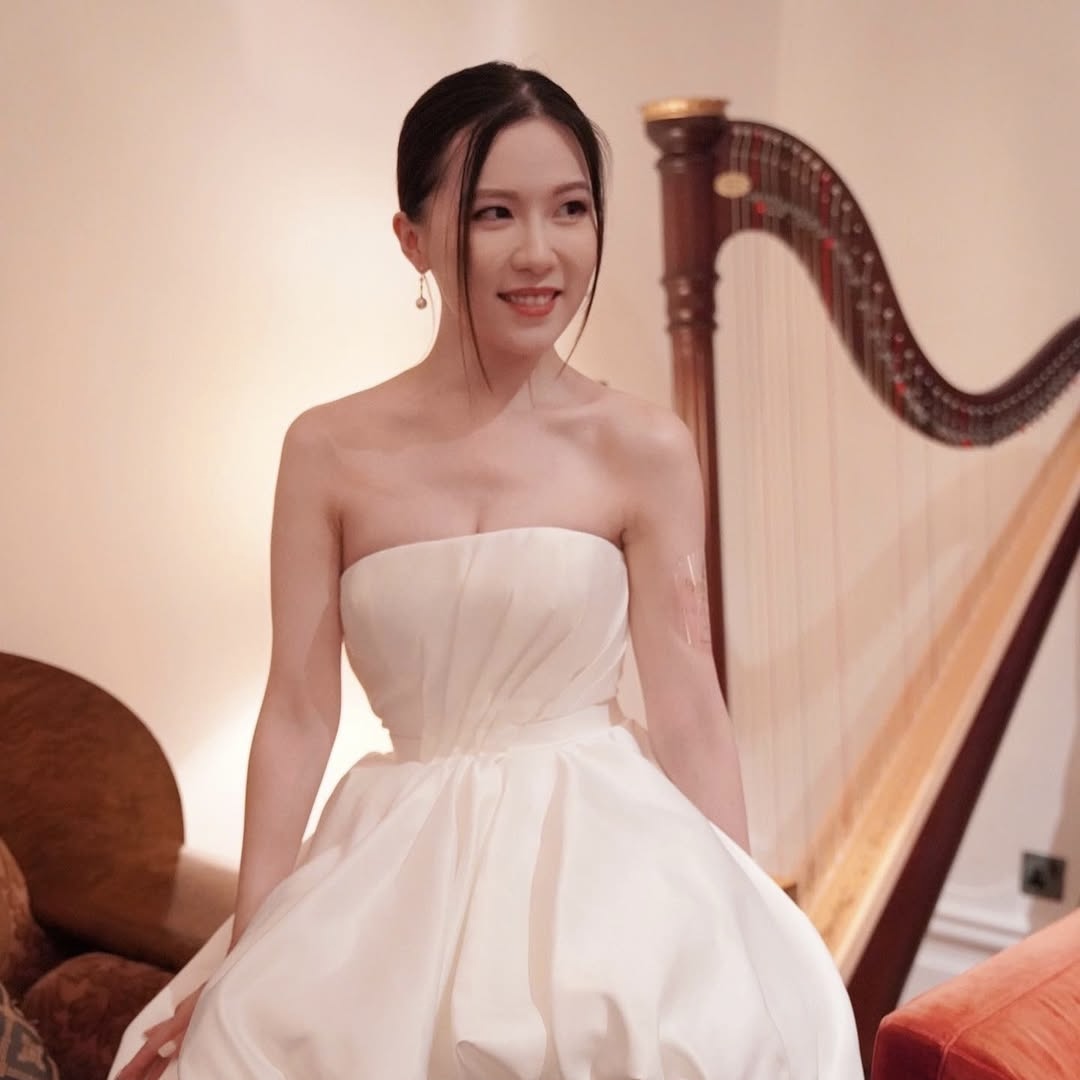 王晶女兒王海榛罕晒比堅尼照騷豐滿上圍！深藏不露好身材惹網民遐想！