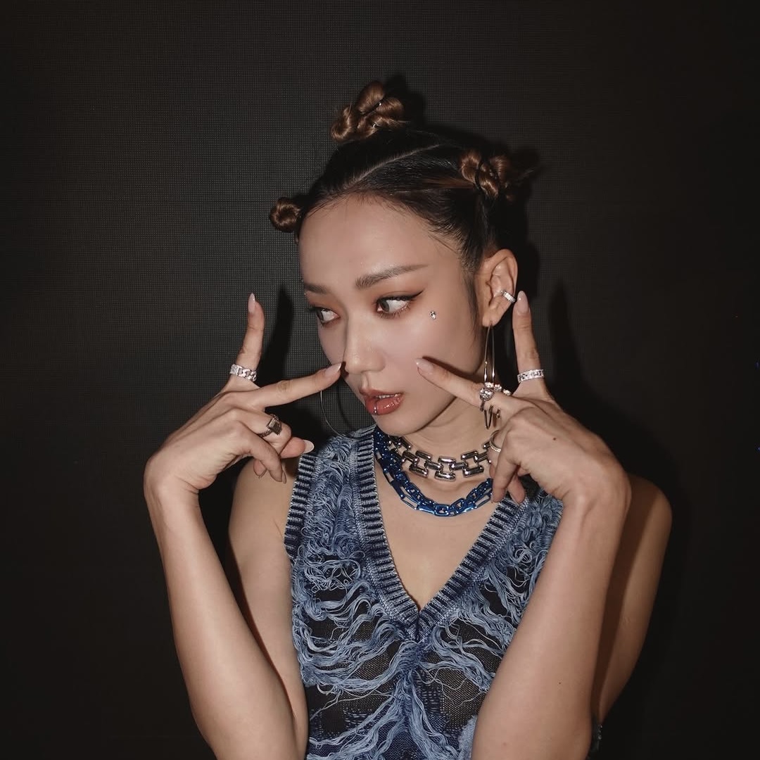 王君馨拍片分享家人好友得知懷孕一刻！老公眼泛淚光場面感人！