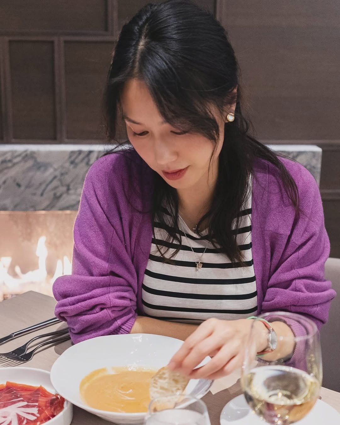 袁彩雲化妝前後相差10年老態盡現！雙頰凹陷面色蒼白仍自信公開素顏！