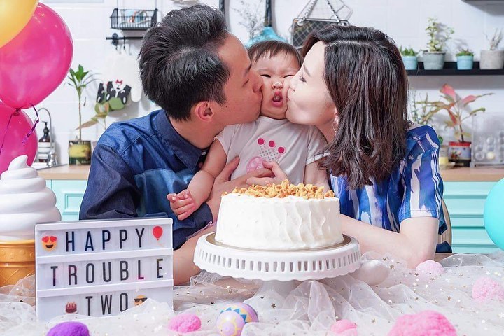 吳若希激罕曝光7歲囡囡正面 美人胚子初成獲讚「全家高顏值」