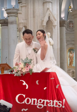 衛詩雅結婚｜超Deep V婚紗行禮仙氣十足 甜蜜挽手晒巨型鑽戒！親揭認定老公原因！