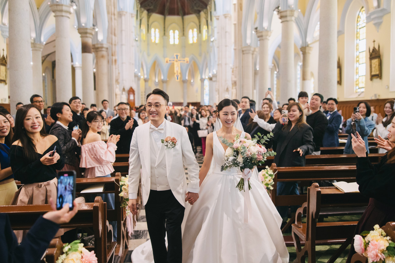 衛詩雅結婚｜衛詩雅懶理老公呷醋當面嘟嘴錫男神！網上瘋傳後急澄清「請停止再流傳！」