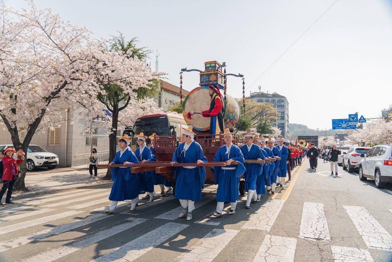 鎮海櫻花2025|鎮海軍港節一日遊 交通攻略+5大賞櫻景點推介!附花期預測 | U Travel