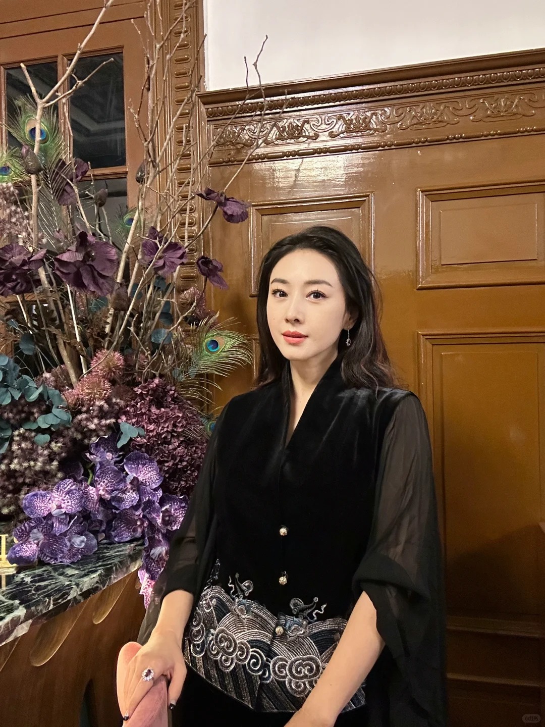 JJ賈曉晨外貌變化惹網民關注！20字留言霸氣回應整容疑雲！