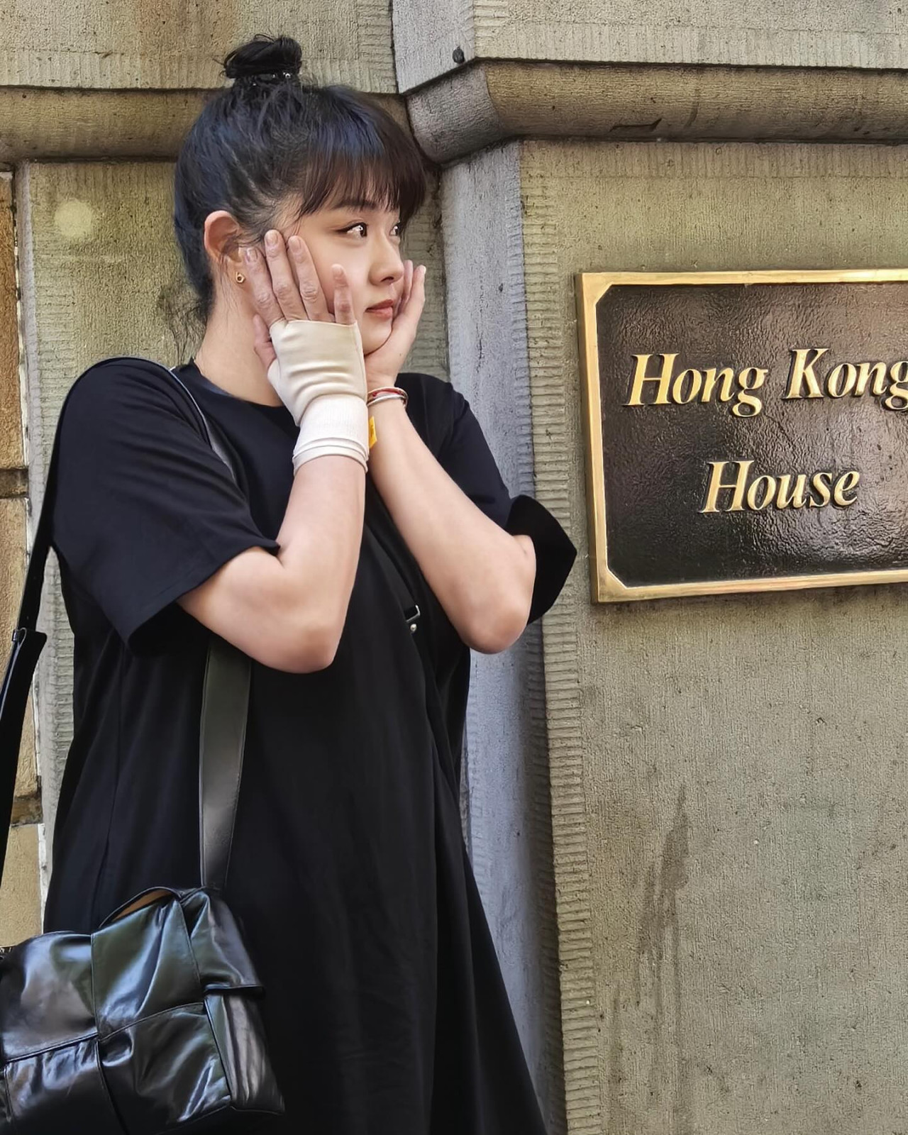 「細細粒」陳嘉佳罕晒與岑麗香合照！10年前後判若兩人！摵甩百磅狀態絕佳