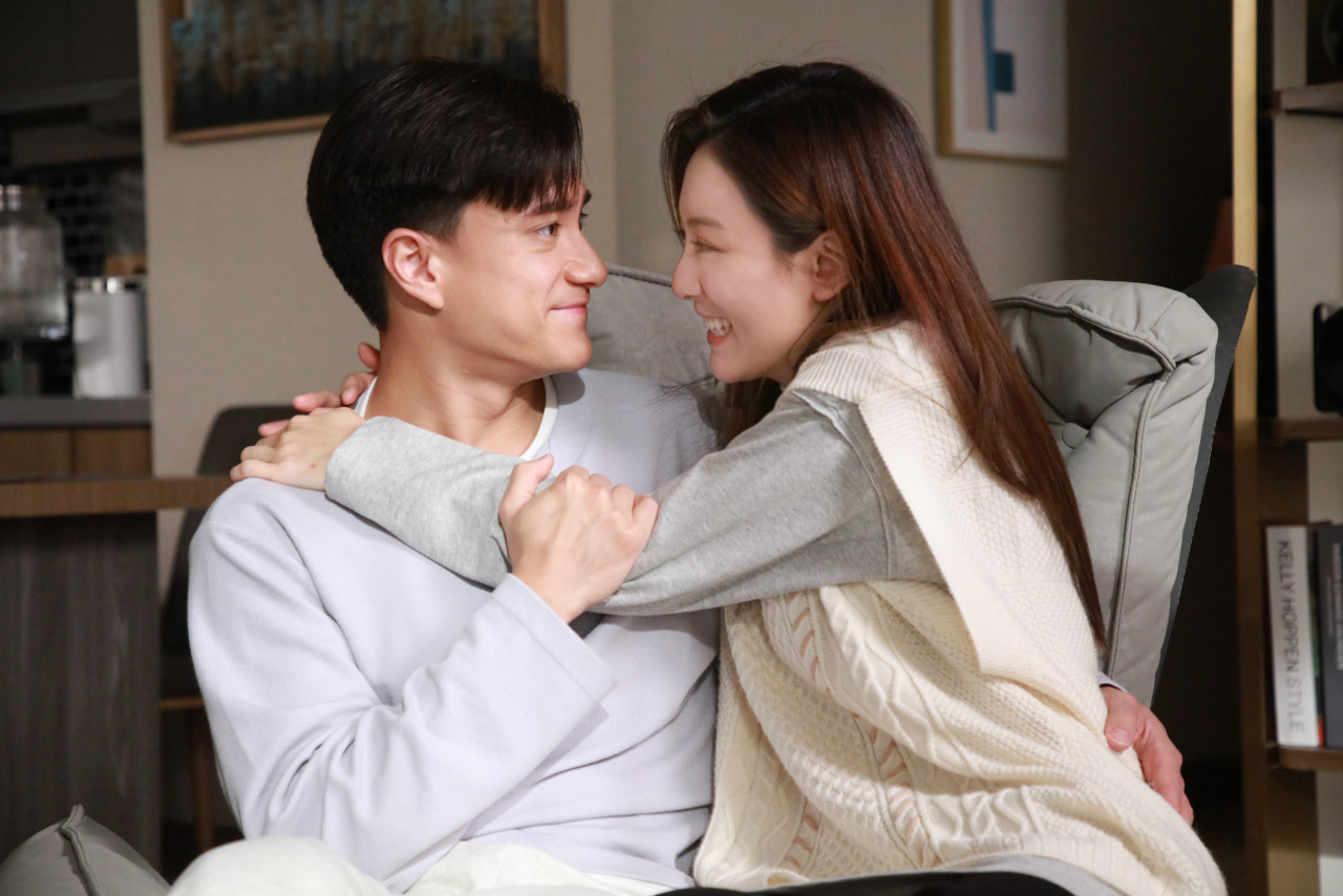 虛擬情人｜角色介紹/演員陣容 女主角王敏奕、男主角朱敏瀚演AI Adam | UHK 港生活