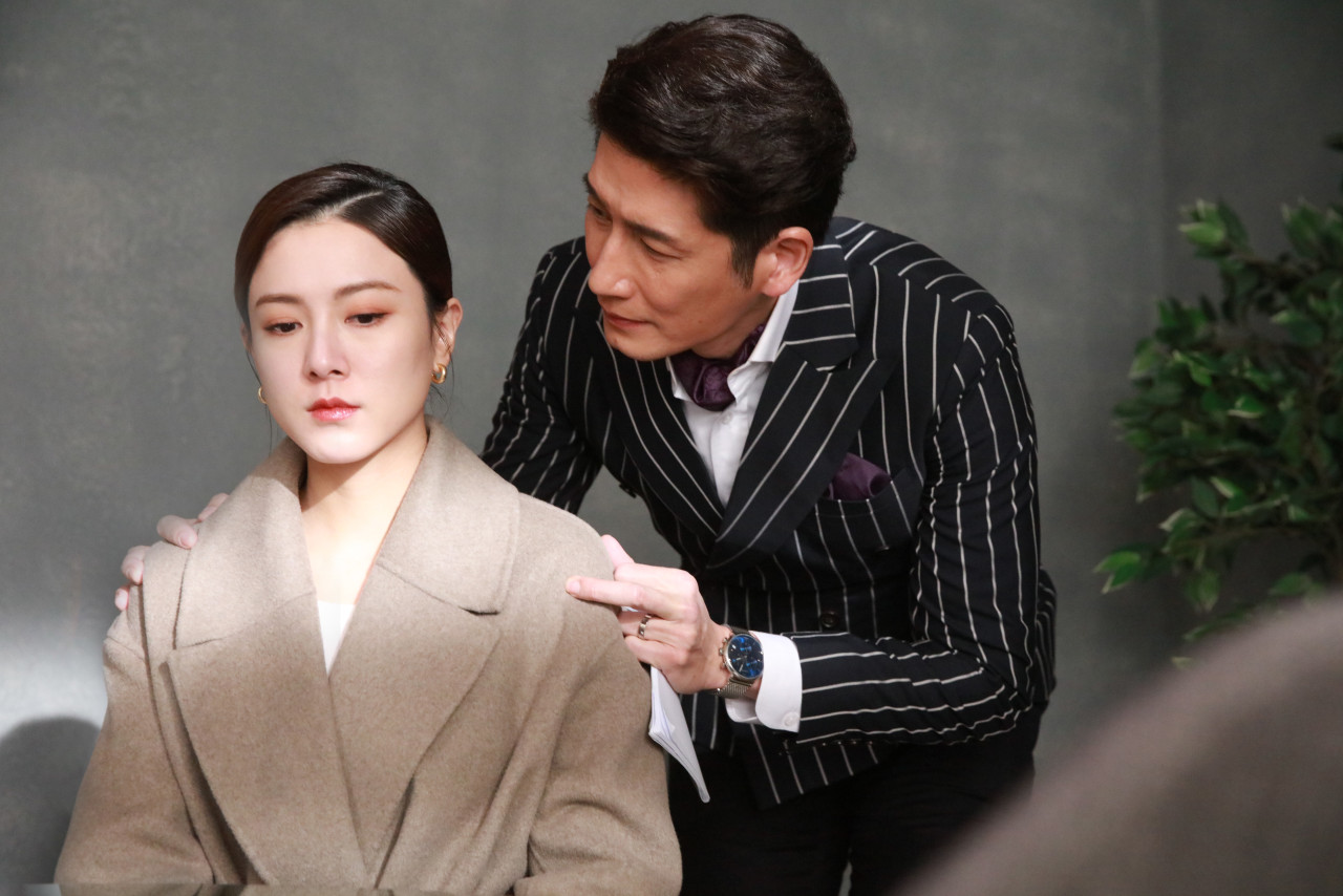 虛擬情人|角色介紹/演員陣容 女主角王敏奕、男主角朱敏瀚演AI Adam | UHK 港生活