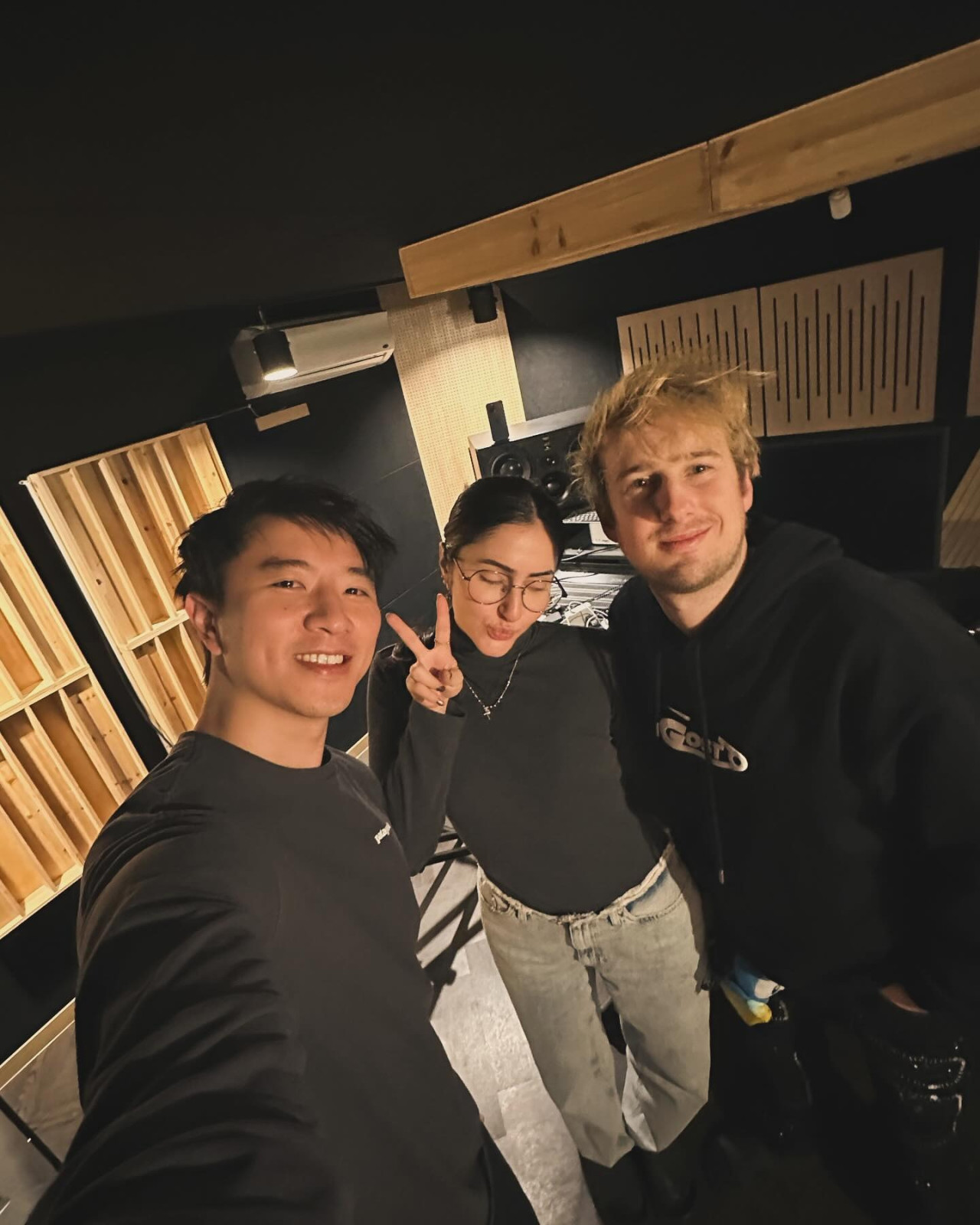 雲浩影男友T-Ma為韓國人氣女團監製新曲！富二代出身背景猛料曾與多位樂壇天后合作 | UHK 港生活