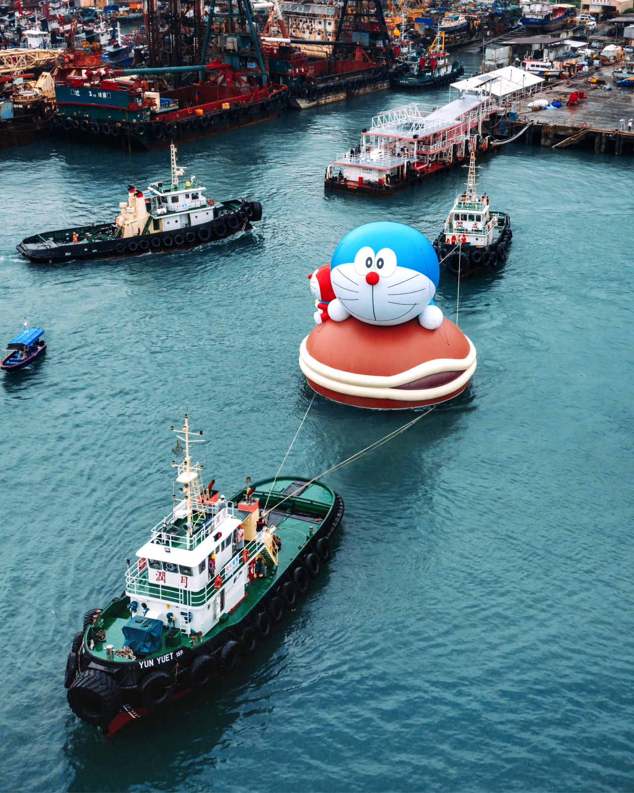 「Water Parade」維港海上大巡遊10月襲港！巨型充氣LABUBU多啦A夢／快閃店／市集攤位美食 | UHK 港生活