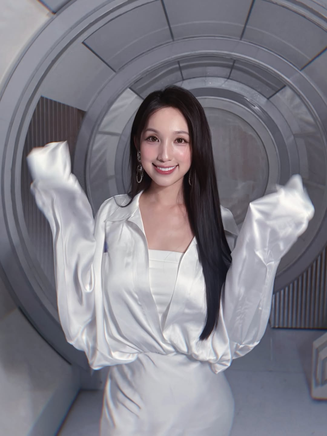 女神海兒剪瀏海新髮型曝光極減齡 氣質大轉變獲激讚:勁似大學生 | UHK 港生活