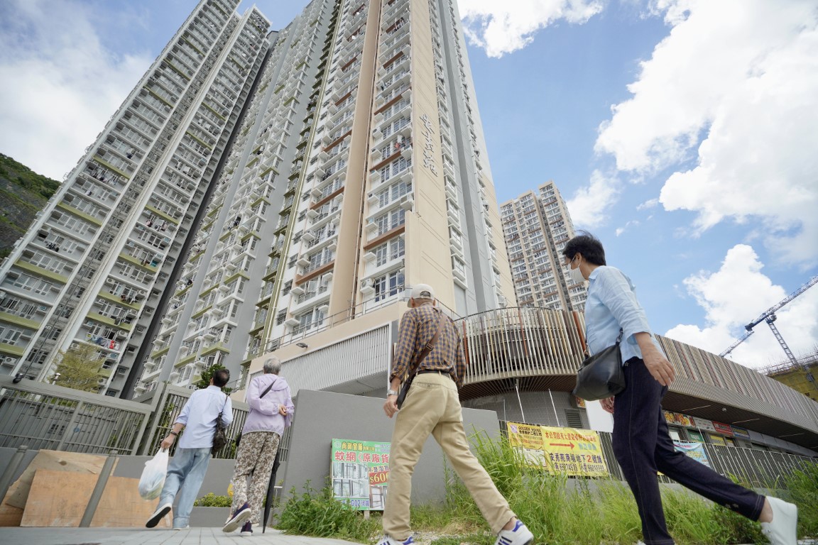住居屋好自卑？港人批「公屋居屋都係窮人住」想買私樓脫貧：住呢度人生冇進步 | UHK 港生活