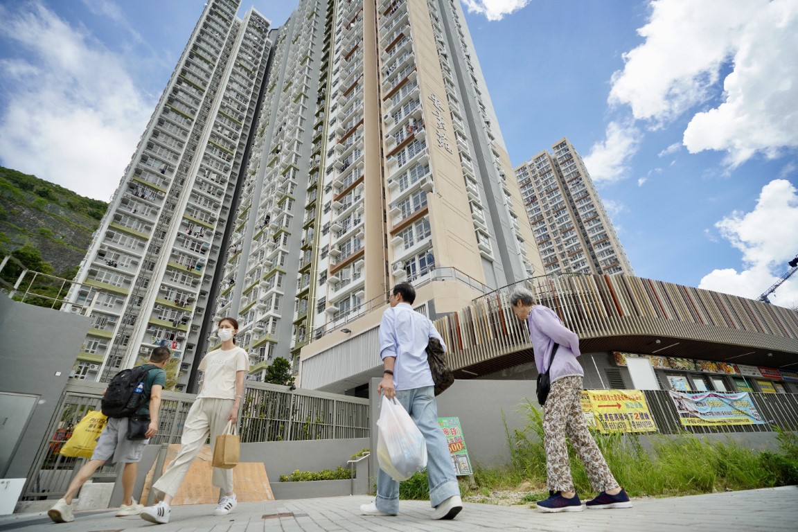 住居屋好自卑？港人批「公屋居屋都係窮人住」想買私樓脫貧：住呢度人生冇進步 | UHK 港生活
