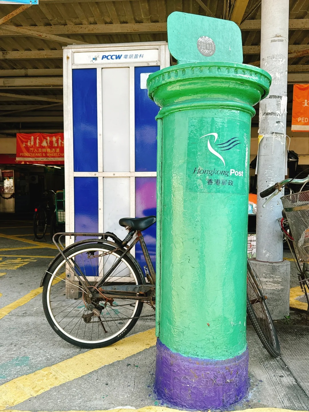 發哥行山都朝聖！全港僅存59個絕版古董郵筒 藏街頭神秘位置曝光 | UHK 港生活