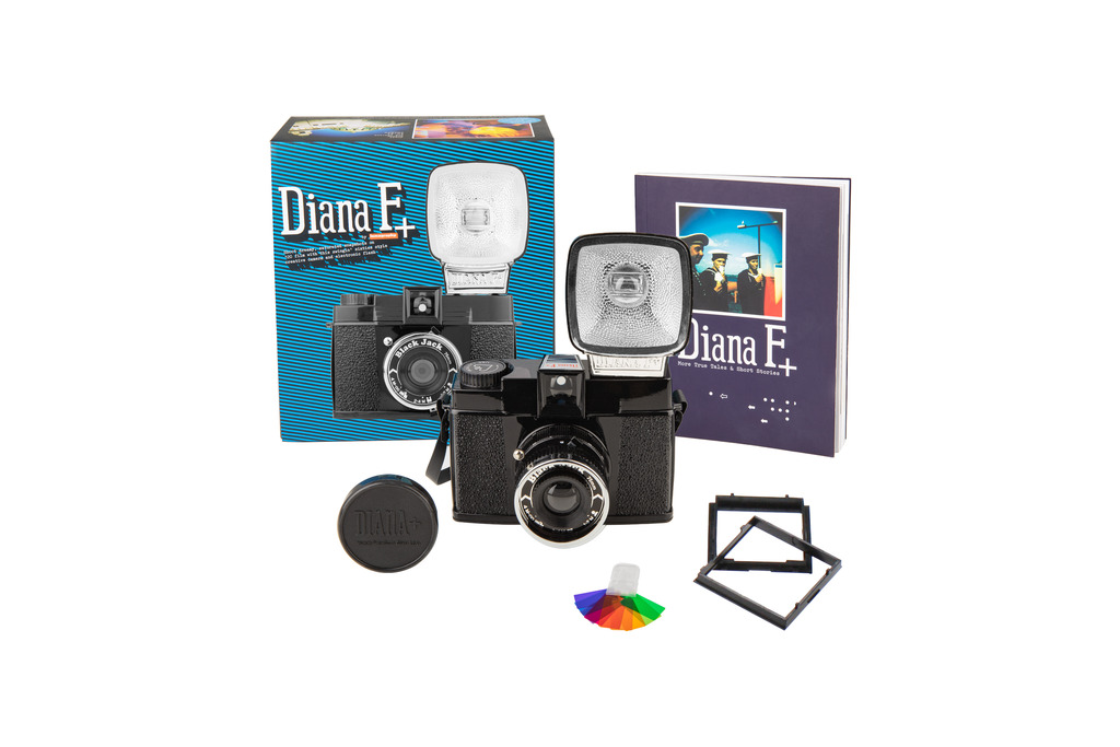 【Lomography Diana F+ 120 相機】CMYK、Black Jack 版本回歸 ！ | ezone