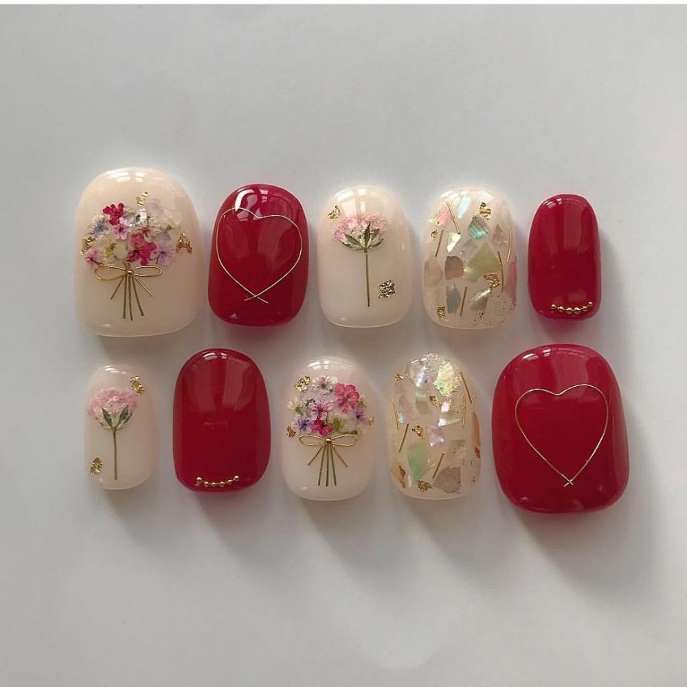 【美甲】新年就是要紅咚咚的顏色！30款新年優雅紅色系美甲提案！