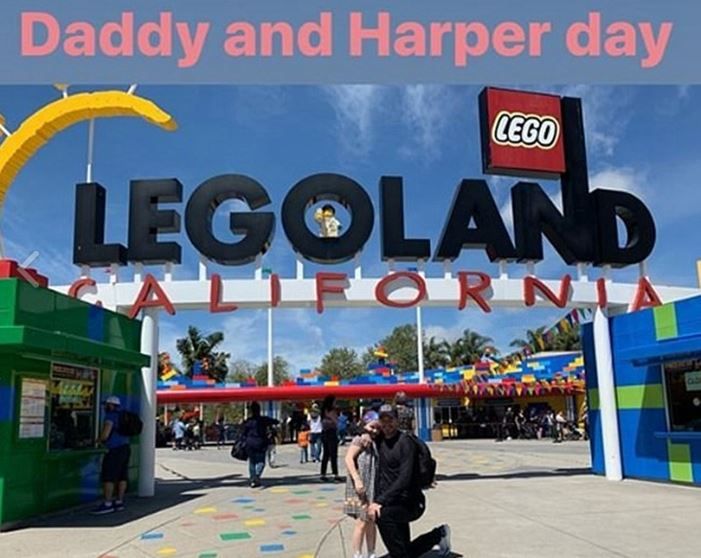 網友：從未見過這樣搞怪的碧咸！碧咸帶哈七到樂園遊玩　瞬間變大細路