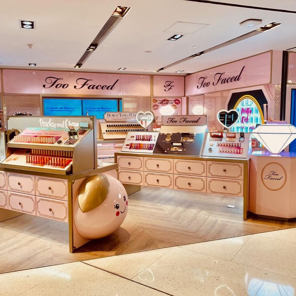 Too Faced開香港專櫃！必入手鑽石光影粉、18色蜜桃眼影盤