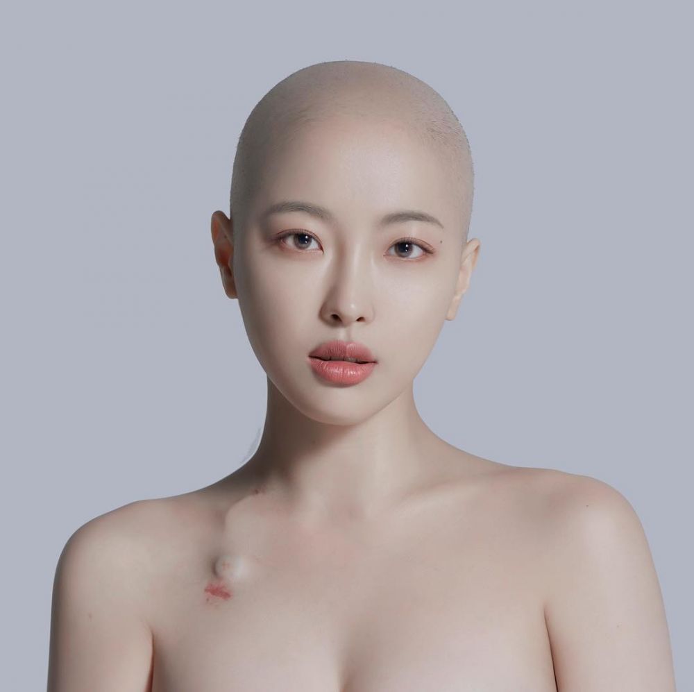 韓國患癌KOL剃髮後不放棄美妝分享！拍攝最新寫真、鼓勵所有人：「不被任何人界定自己。」