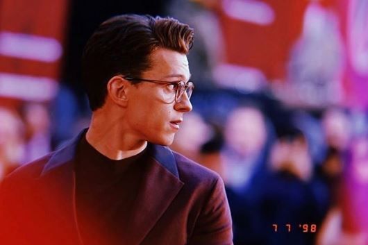 蜘蛛俠Tom Holland戴情侶項鍊  外國網民大起底：緋聞女友係青梅竹馬？