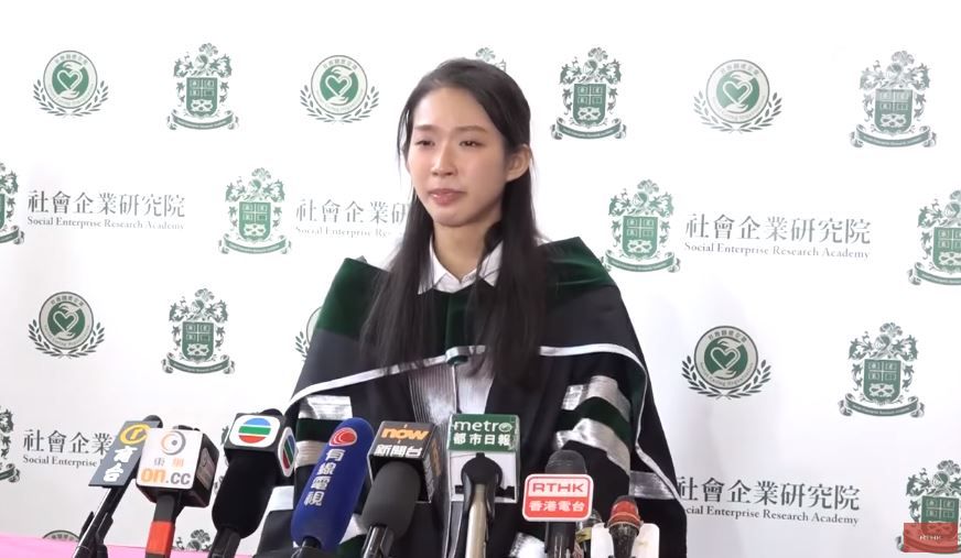 香港劍擊一姐江旻憓以膝傷寄語港人「一定可以克服得到！」