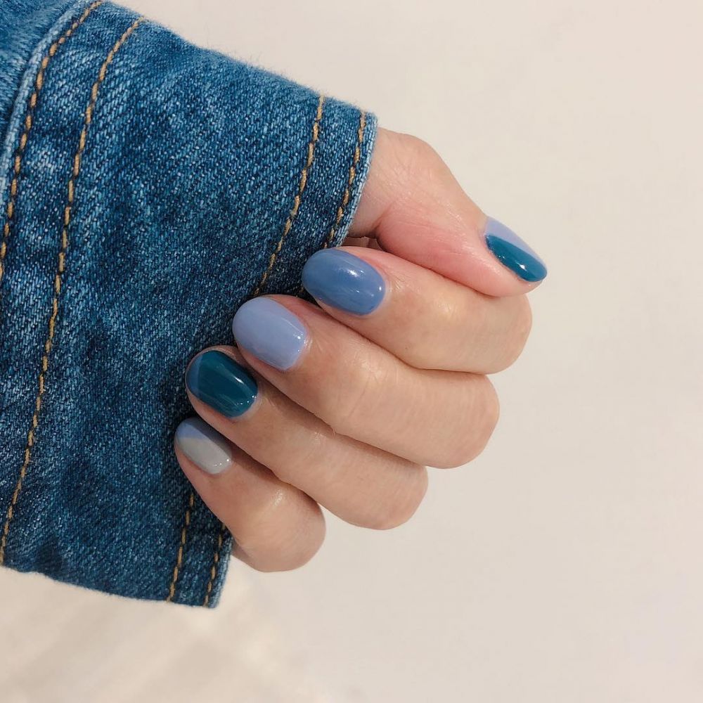 楊丞琳28款美甲合集！完美駕馭6大風格！溫柔藍色、粉嫩白色、黑白型格！