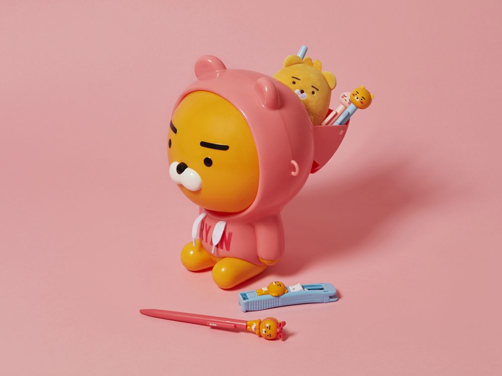 Ryan收納桶、TWICE聯名襟章太可愛！ 韓國KAKAO FRIENDS 8月新品