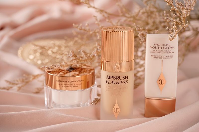 入秋換季！打造媲美空氣噴槍輕盈妝效 Charlotte Tilbury全新粉底液