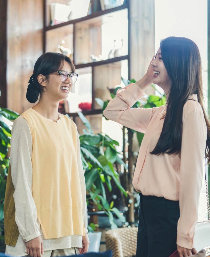 同事變朋友？10大職場閨蜜特徵！一起食lunch、聽你訴苦！