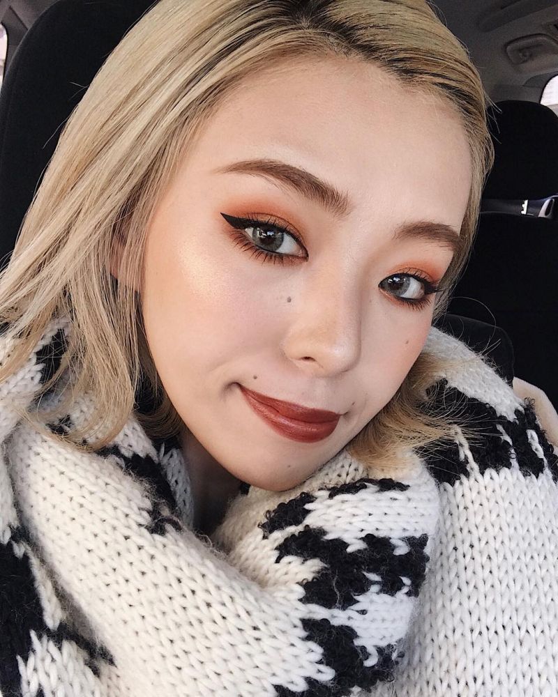 【化妝技巧】5大秋冬保濕上妝技巧！乾燥肌膚適用！在粉底中混入___！