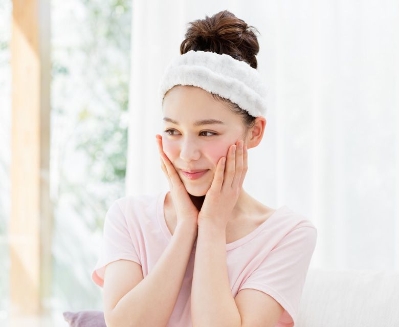 【拆解6大謬誤】日本皮膚科醫生「終極保濕術」：洗面最佳水溫？天天敷面膜？(附7大洗面乳評測)