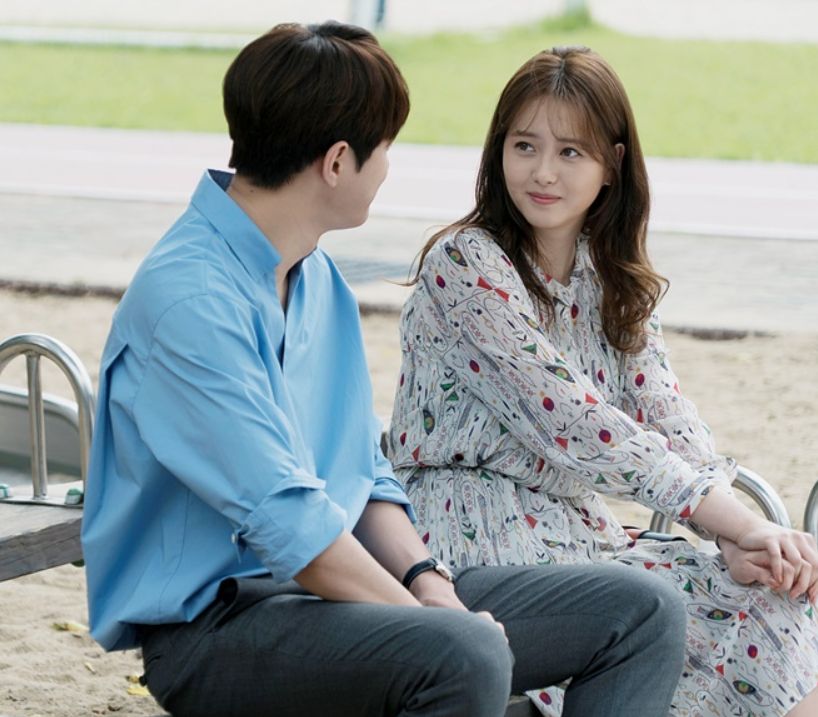 9個曖昧相處「小心機」！不經意地綁馬尾、適當地讓他吃醋！讓你突破曖昧的關口！