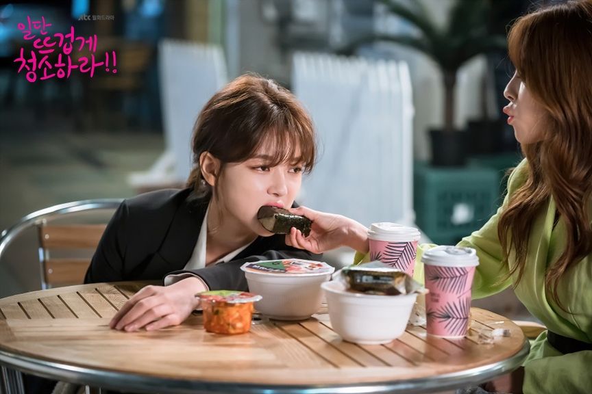 5類注定減肥失敗的人？思考型、美食家型！你是哪一種？閨密們的「鼓勵」是變胖其中原因？