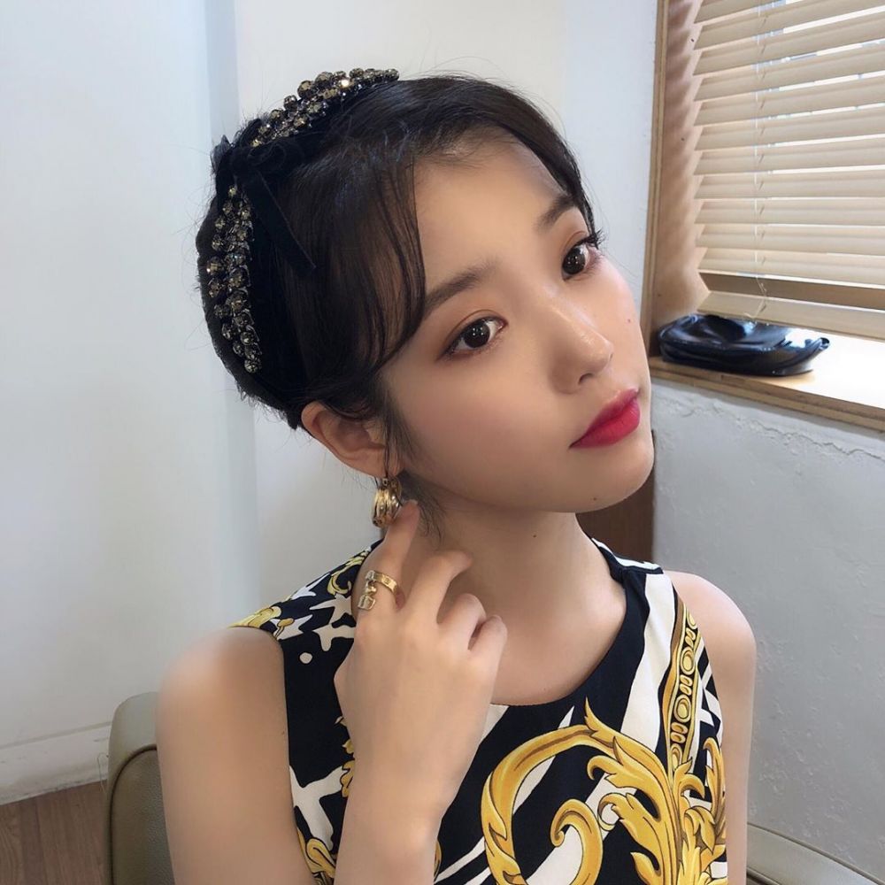 雙下巴、臉型寬闊？英國牙醫：兩個小習慣改善臉部輪廓、五官更立體！超神奇整容級效果！