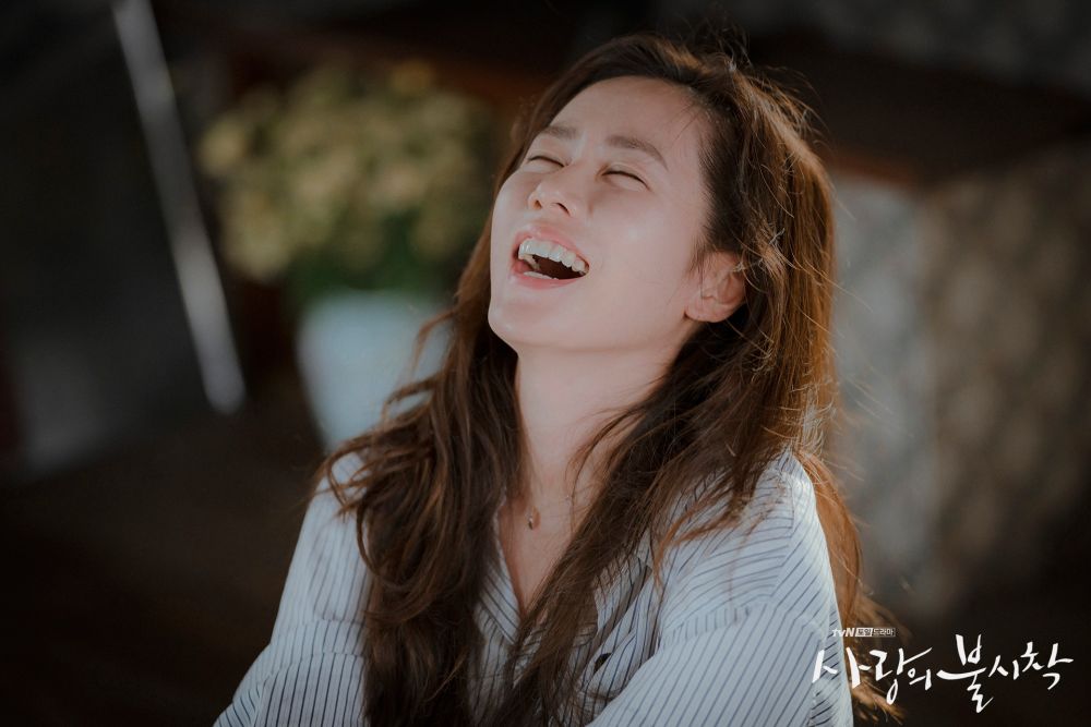 38歲孫藝珍《愛的迫降》超素妝容引熱論！化妝師爆料：「連__都沒有塗！」附皮膚保養秘訣！